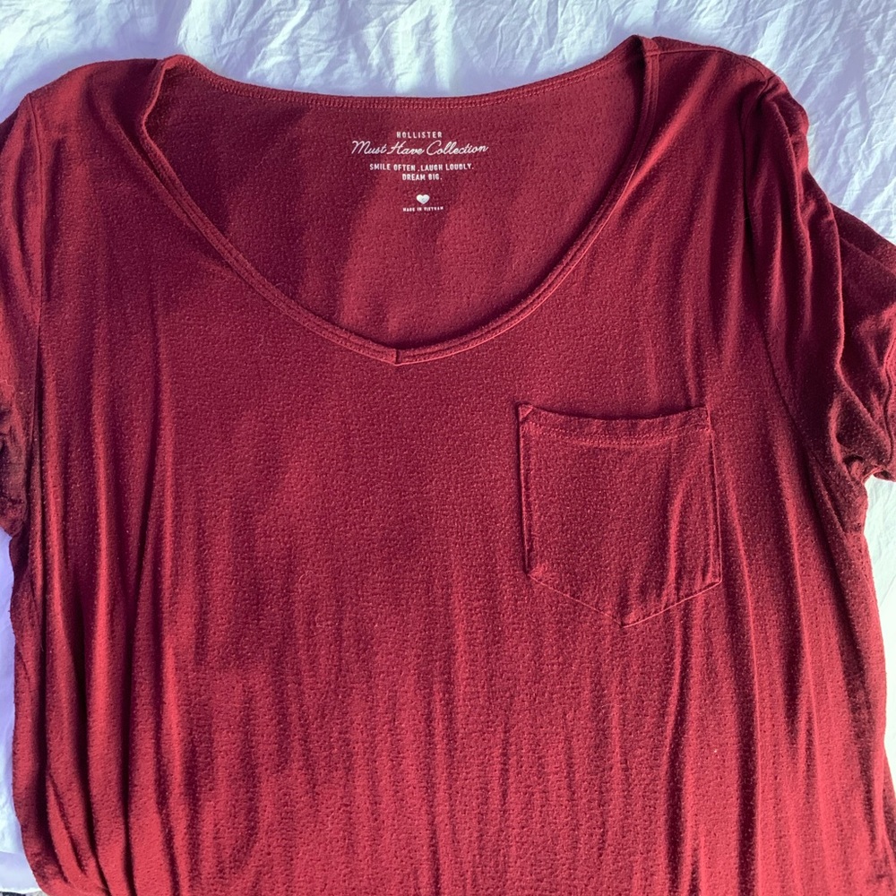 hollister red/maroon pocket tee